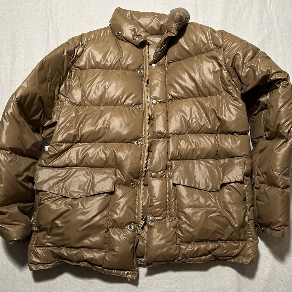 Spiegel puffer coat tan in color. Size medium